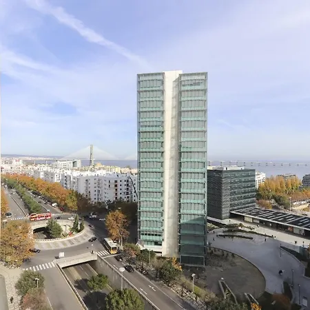 Expo Panoramic Views By Homing Apartment